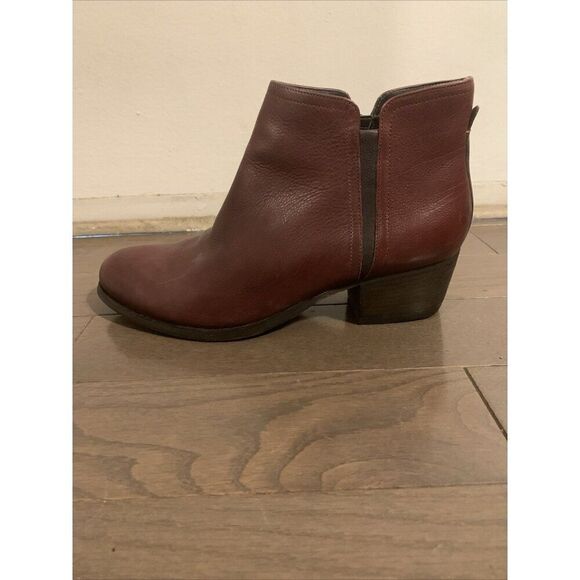 Clarks Womens Red Brown Low Block Heel Booties Genuine Leather 9 - Picture 1 of 5